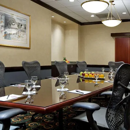 Doubletree Suites By Hilton Hotel & Conference Center Chicago-Downers Grove