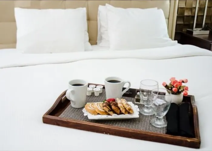 Doubletree By Hilton & Conference Center Chicago-downers Grove Hotel