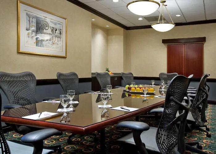 Doubletree By Hilton & Conference Center Chicago-downers Grove Hotel