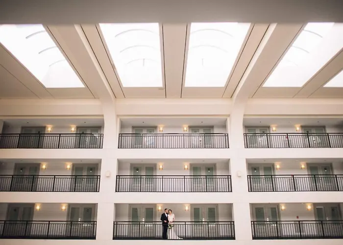 Hotel Doubletree By Hilton & Conference Center Chicago-downers Grove Downers Grove