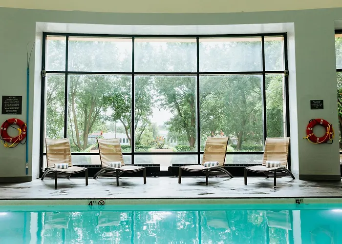 Doubletree By Hilton & Conference Center Chicago-downers Grove Hotel