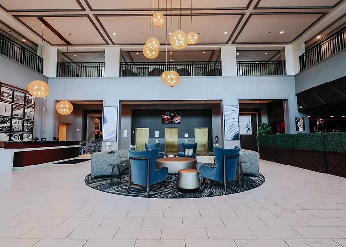 Doubletree By Hilton & Conference Center Chicago-downers Grove Hotel Downers Grove