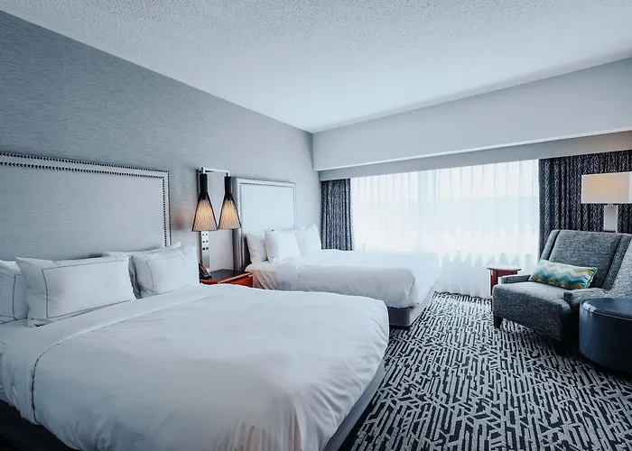 Doubletree By Hilton & Conference Center Chicago-downers Grove 3*