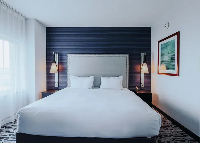 Doubletree By Hilton & Conference Center Chicago-downers Grove Hotel