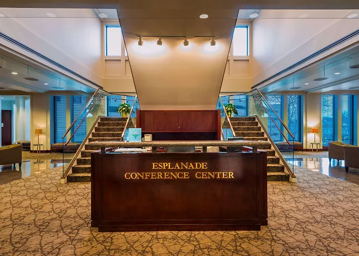 Doubletree By Hilton & Conference Center Chicago-downers Grove Hotel Downers Grove
