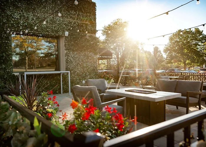Doubletree By Hilton & Conference Center Chicago-downers Grove
