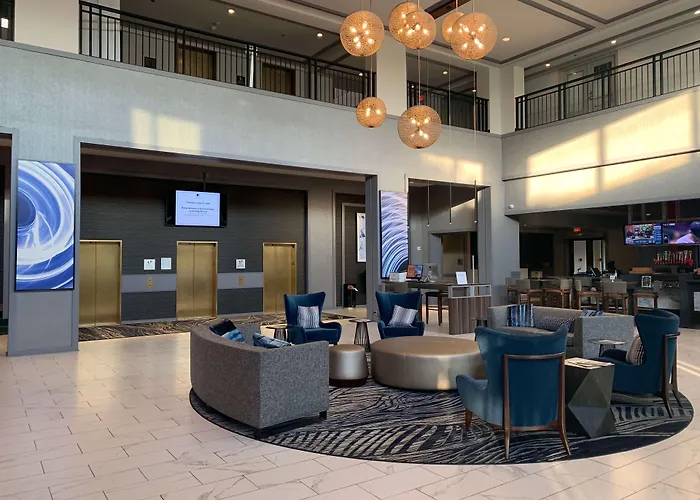 Doubletree By Hilton & Conference Center Chicago-downers Grove
