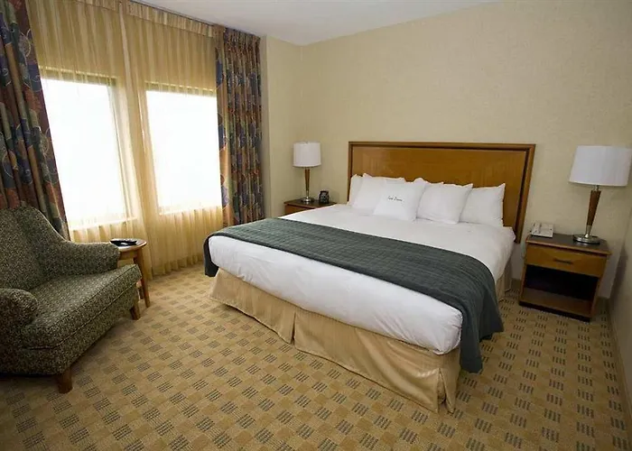 Doubletree By Hilton & Conference Center Chicago-downers Grove 3* Downers Grove